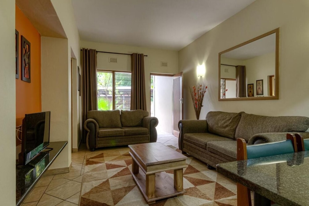 Shonalanga Lodge 13/33