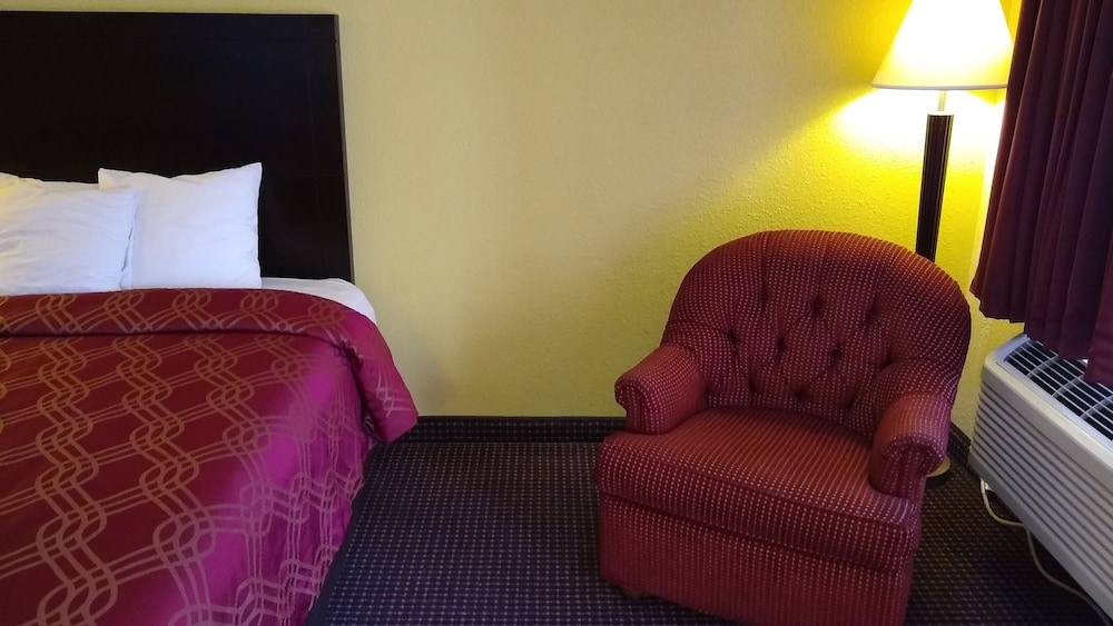 Econo Lodge Inn & Suites West - Energy Corridor 34/43