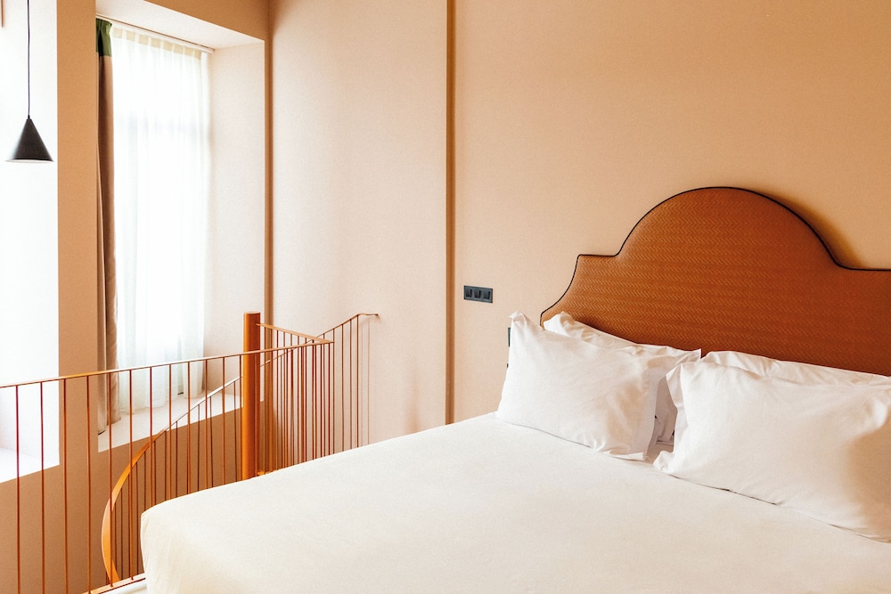 The Mila Porto 9/46