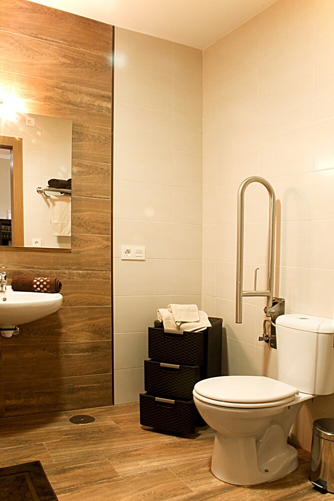 Apartamentos Cullar Vega 60/60