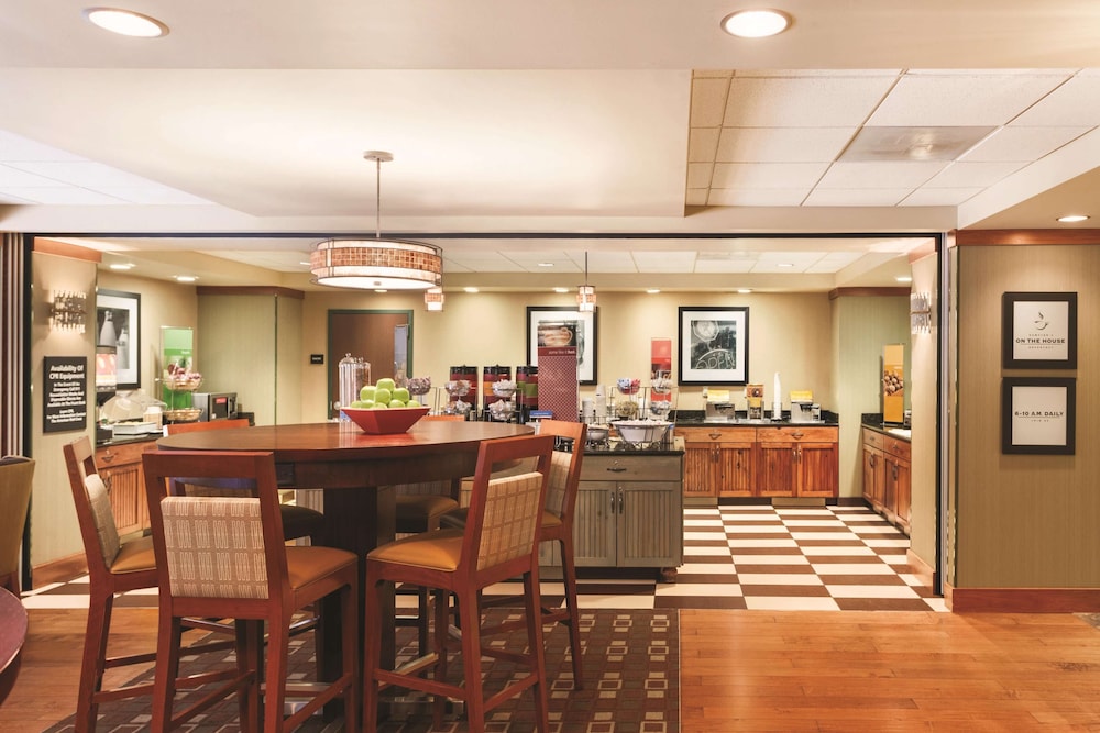Hampton Inn Suites Lake George 51/61