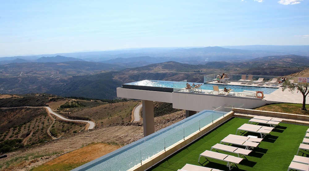 Hotel And Spa Alfandega Da Fe 32/34