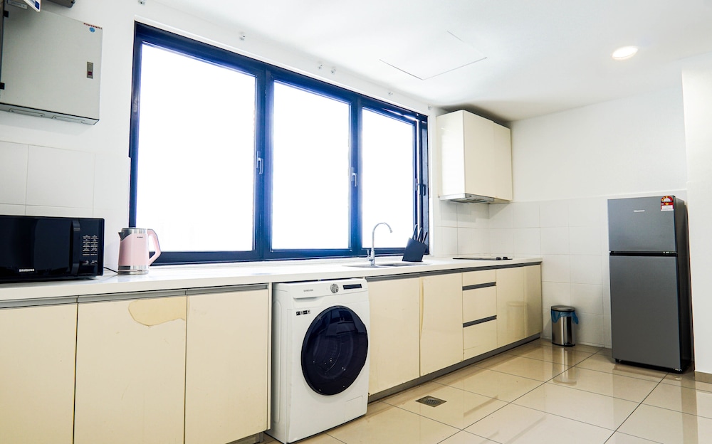 Encorp Strand Residence at Kota Damansara 8/50
