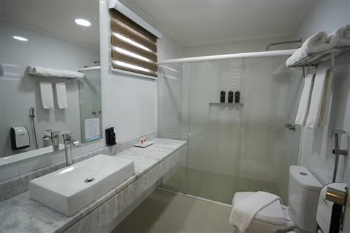 Deluxe, Suite, Living Area, Wyndham Golden Foz 2/2