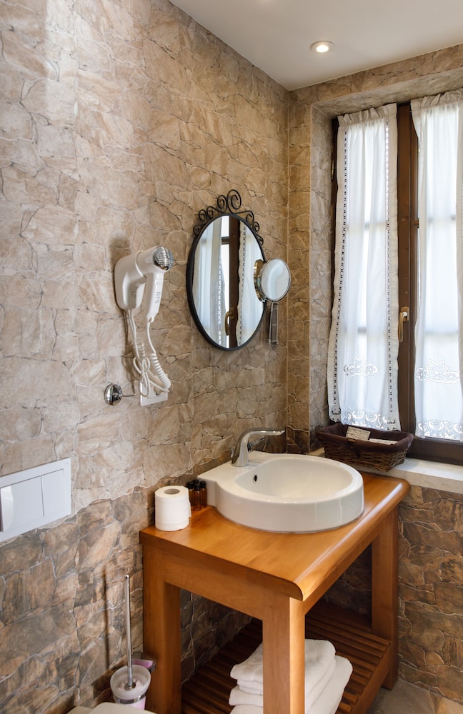 Kodra Hotel Gjirokaster 56/59