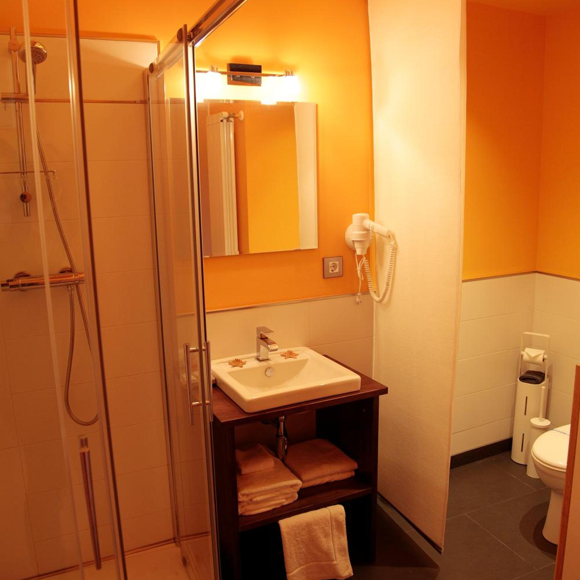 Hotel Araz 48/50