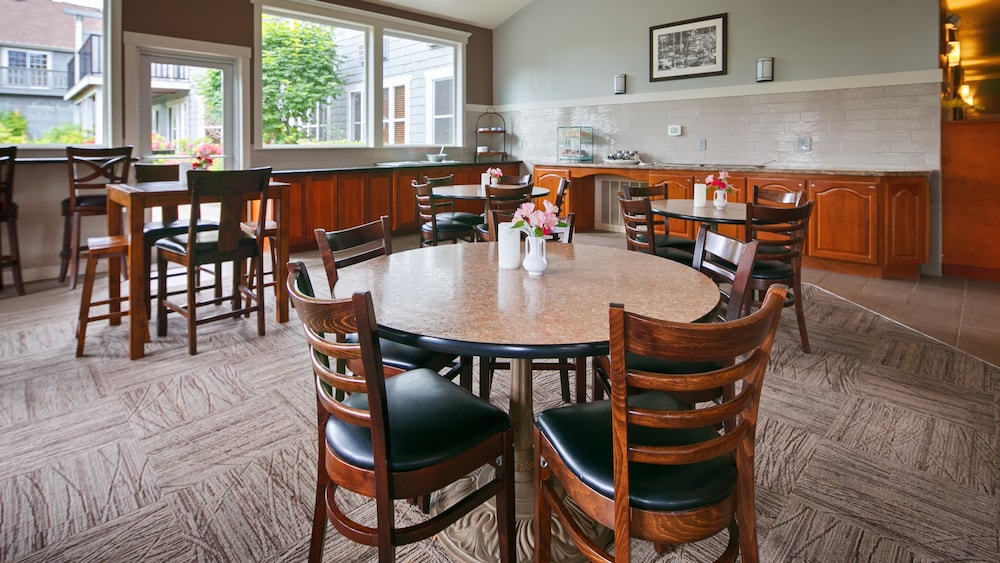 Best Western Wesley Inn & Suites 27/43