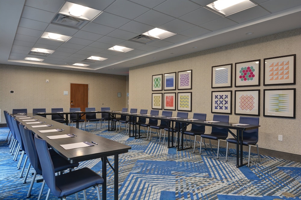 Holiday Inn Express And Suites Greenville Taylors 41/50