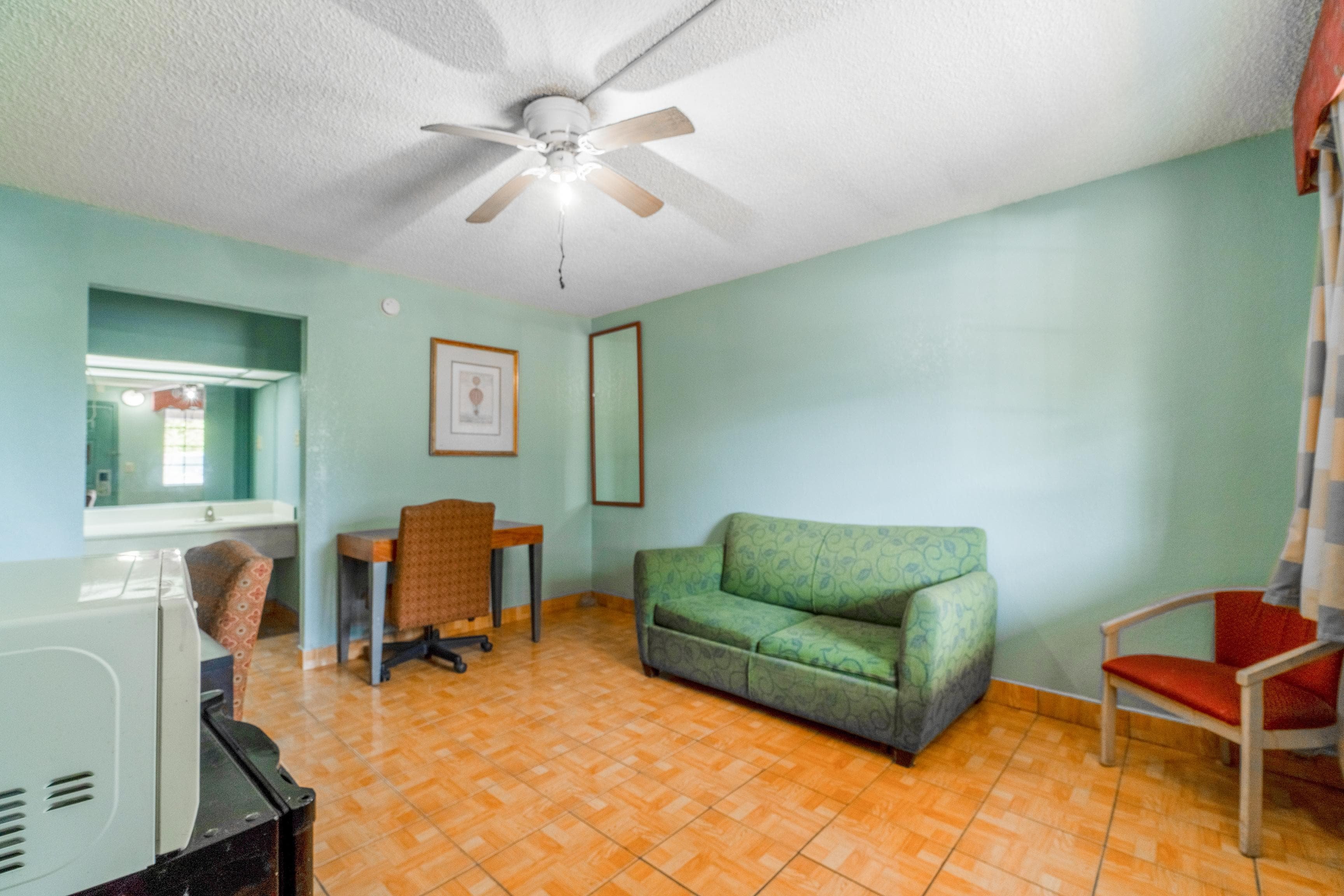 Lone Star Inn & Suites Harlingen TX 35/60