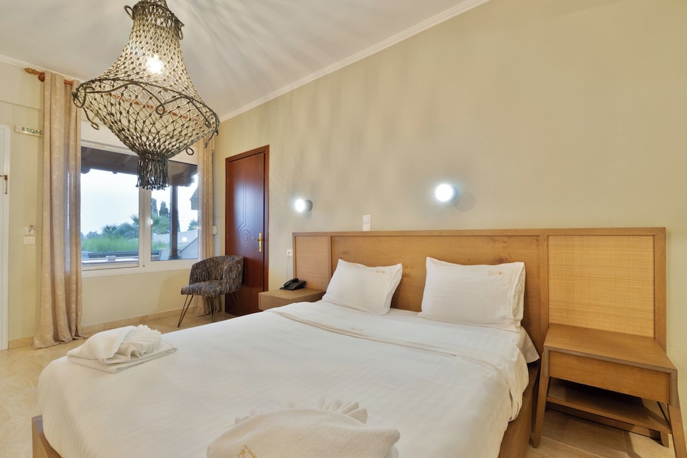 Kelyfos Hotel Bungalows and Suites 12/50