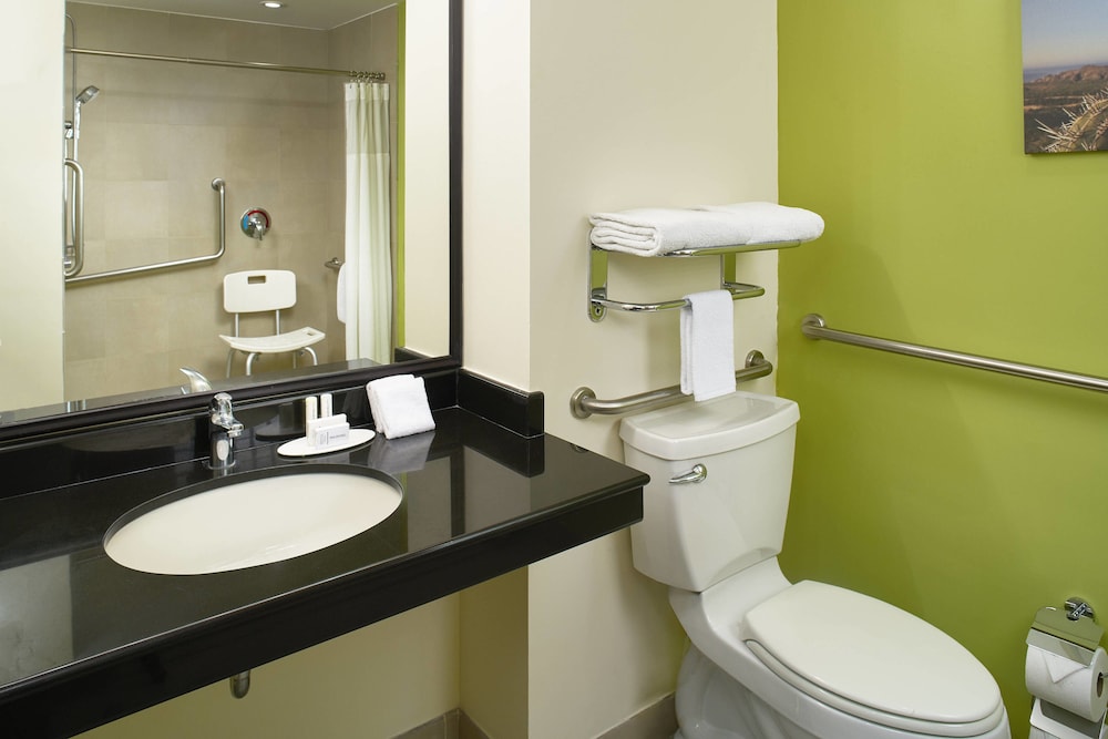 Fairfield Inn By Marriott Los Cabos 46/48