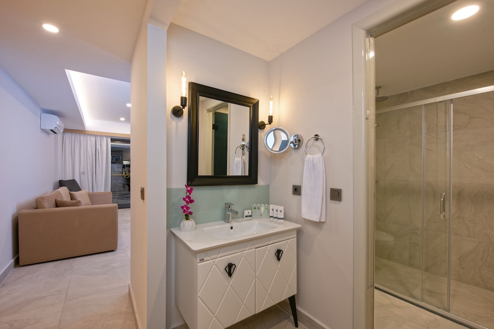 A Suite Side 25/26