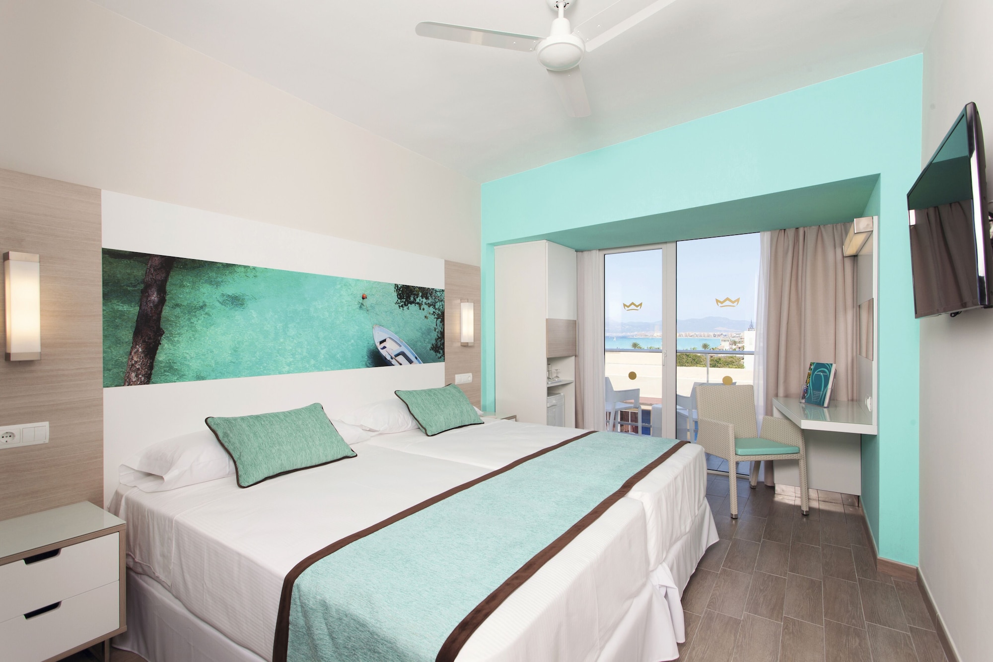 ROOM, DOUBLE BED, BALCONY