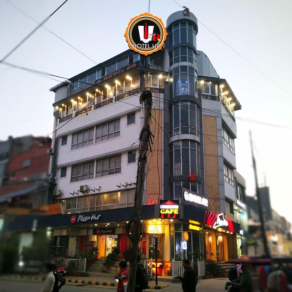Hotel U. R. 4/40