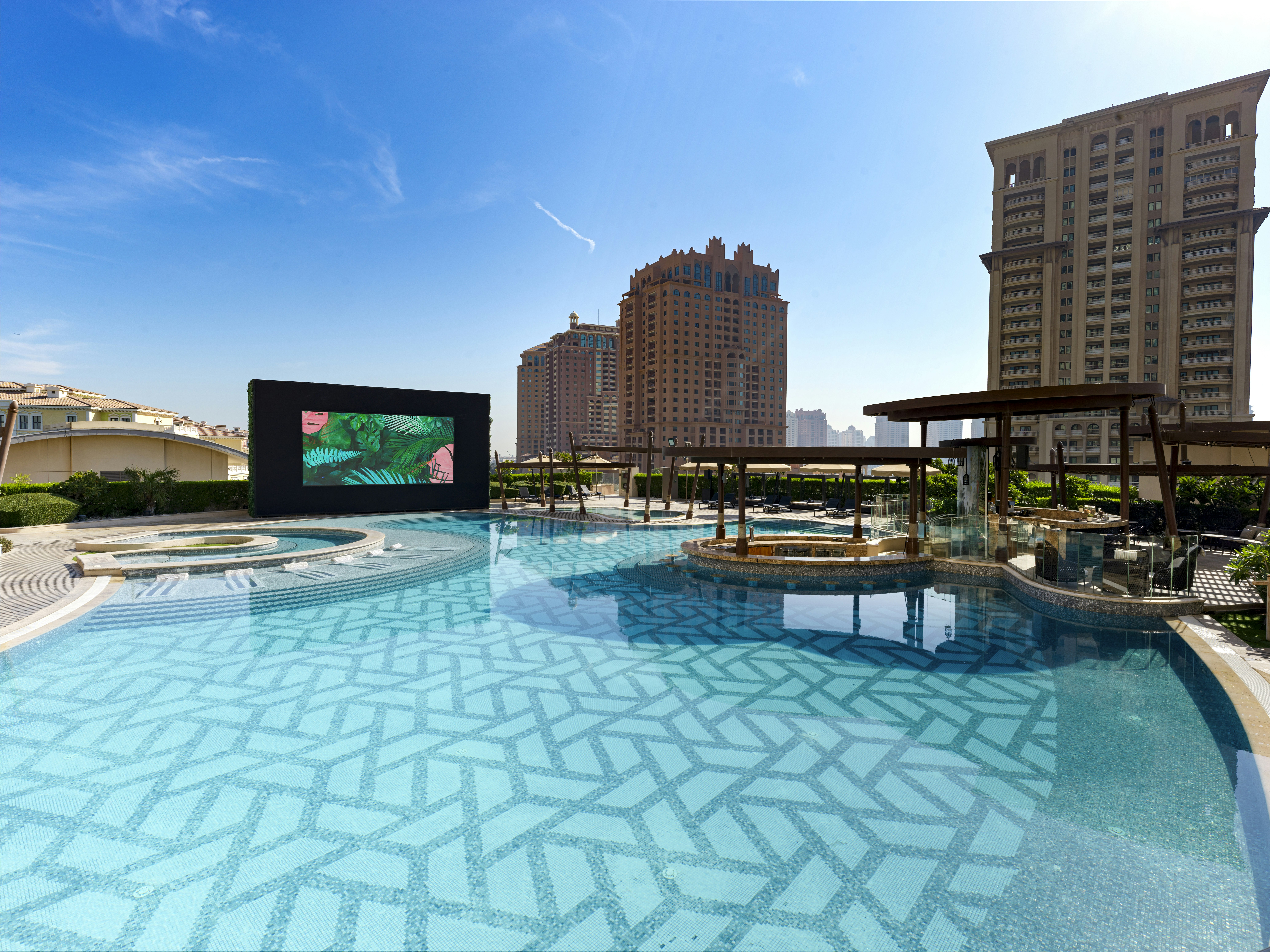 Hilton Doha The Pearl Residences 70/75