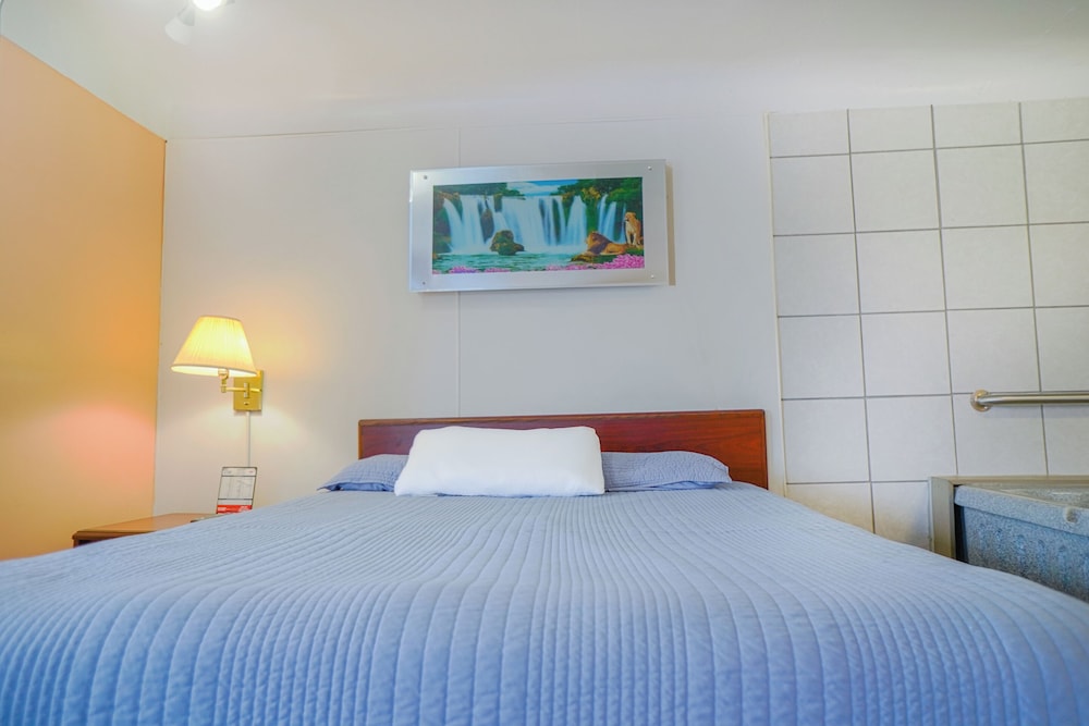 Room at Bay Motel By OYO Bay City, BAY CITY - MI
