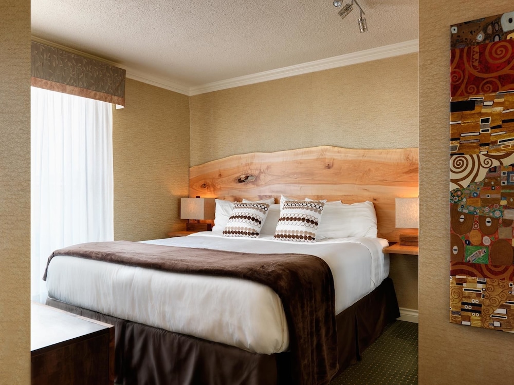 Best Western PLUS Inner Harbour Hotel 11/47