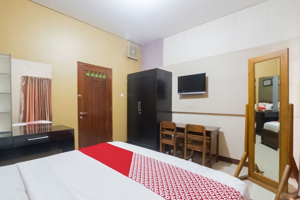 OYO 90193 D'waru Homestay Syariah 13/23