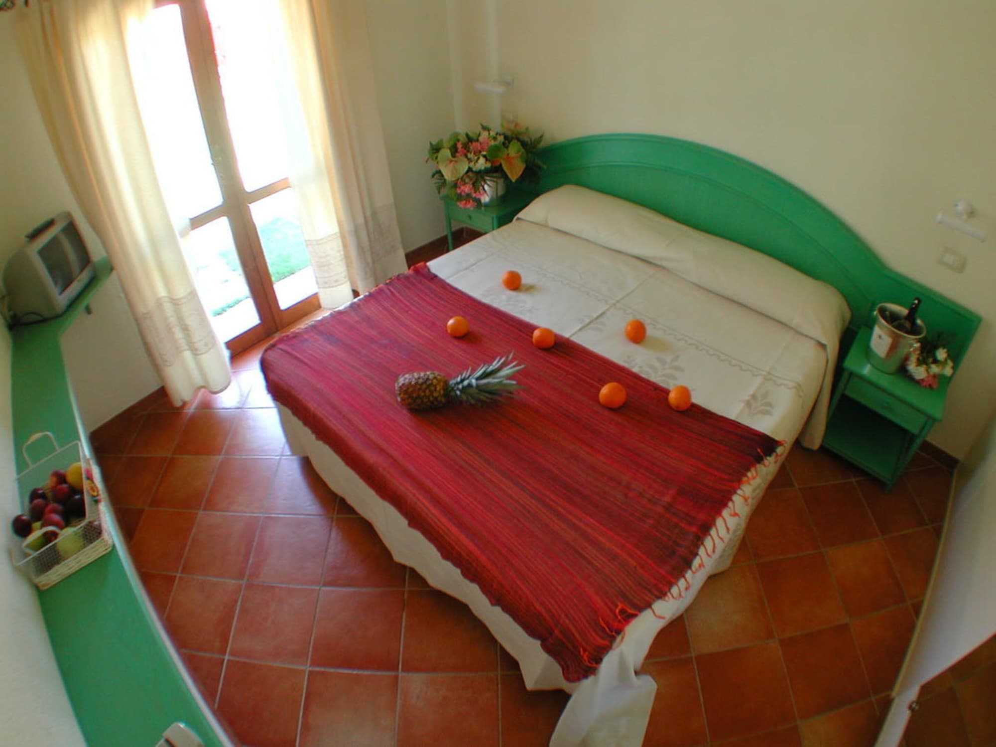 SUPERIOR, DOUBLE BED