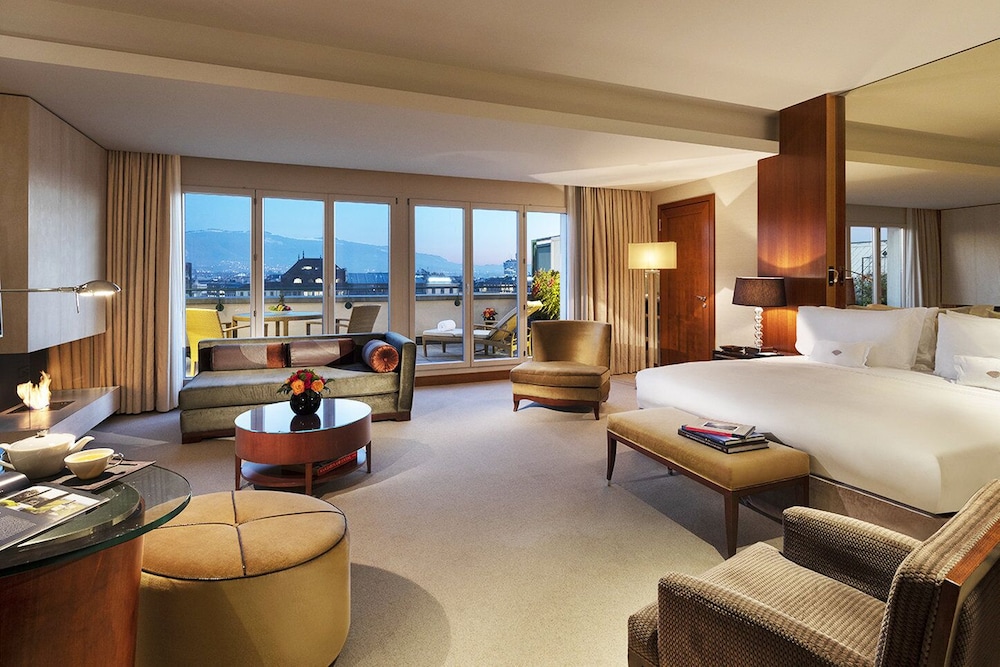 Mandarin Oriental, Geneva 54/82