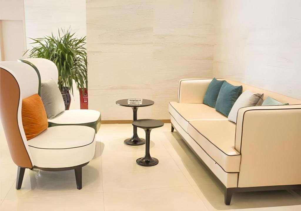 City Comfort Inn Yuzhou Dayuxiang 38/48