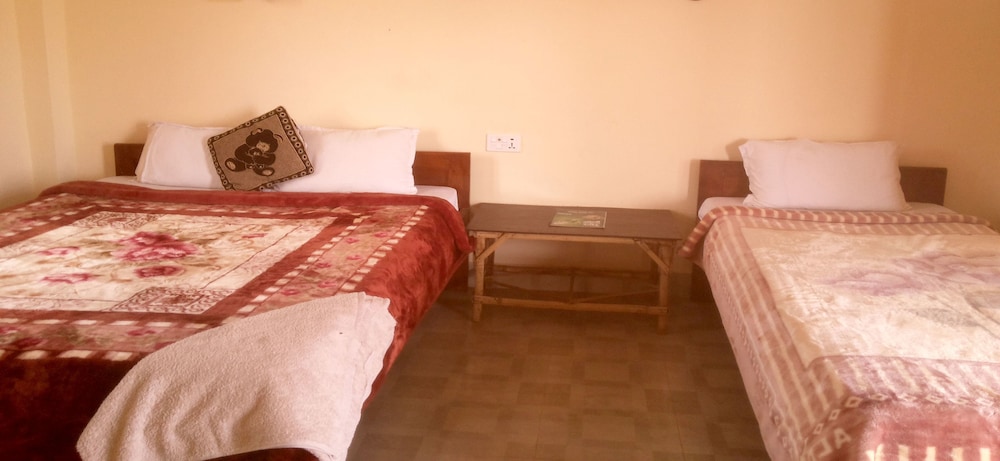 2 BEDROOMS, ECONOMY, DOUBLE OR TWIN BED