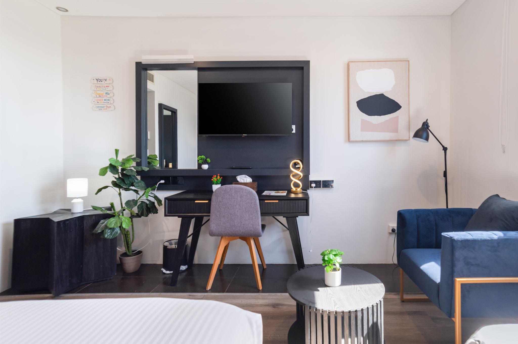 Bankstown Motel 10 Greenacre 74/89