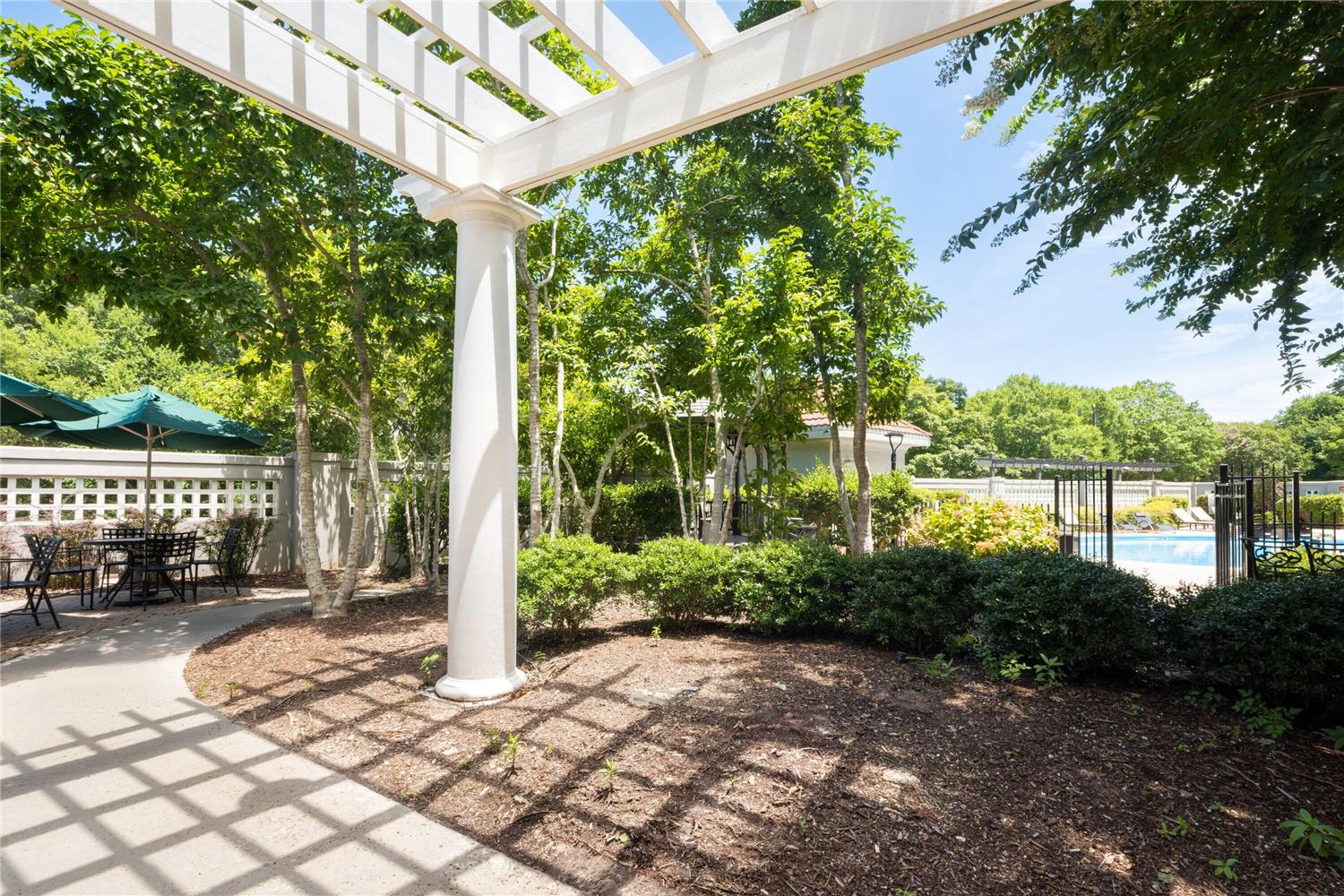 La Quinta Inn & Suites by Wyndham Raleigh Cary 43/44
