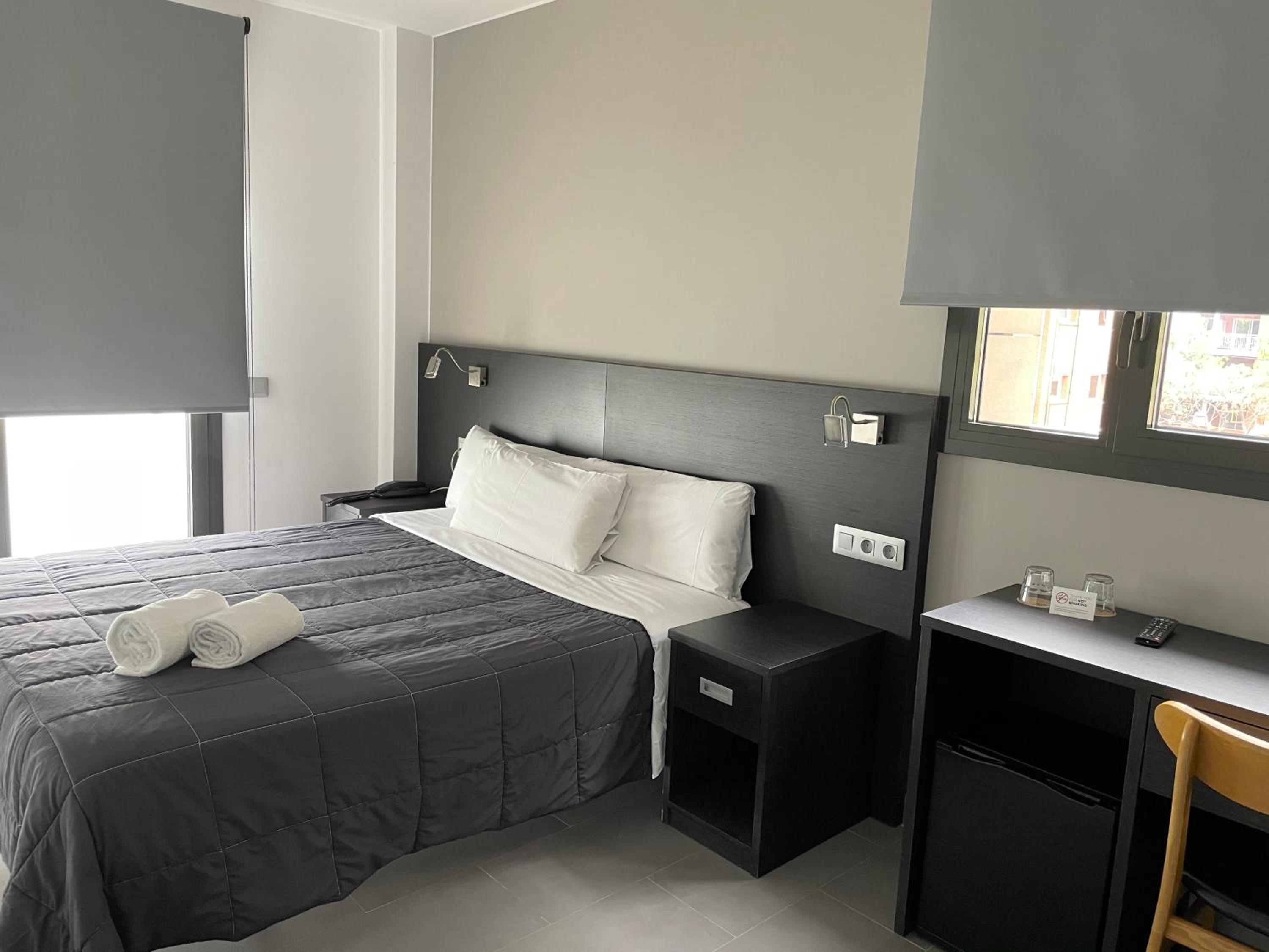6 Bis HOTEL 24/58