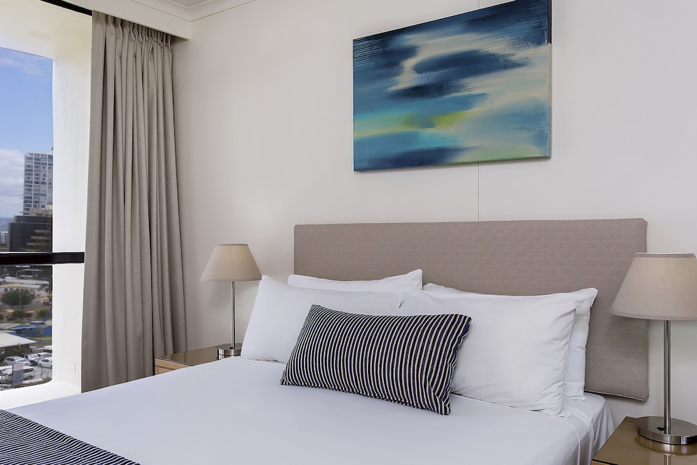 Breakfree Beachpoint Surfers Paradise 30/54
