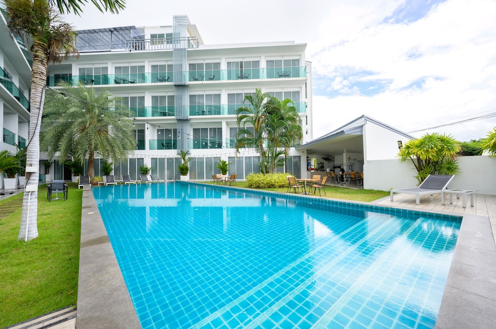 Cozy Resort, A Boutique Hotel 4/50