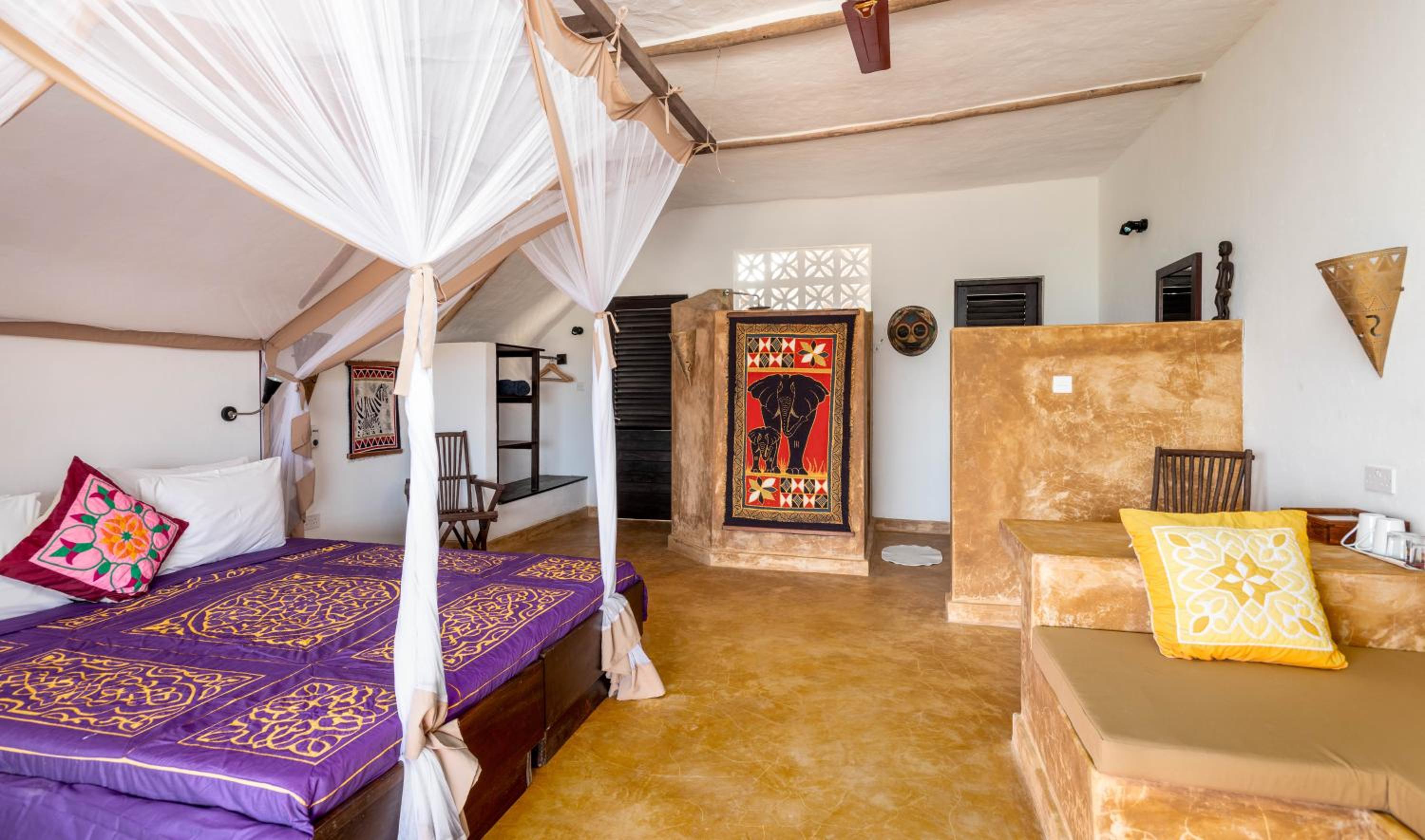 Suite, Partial Ocean View