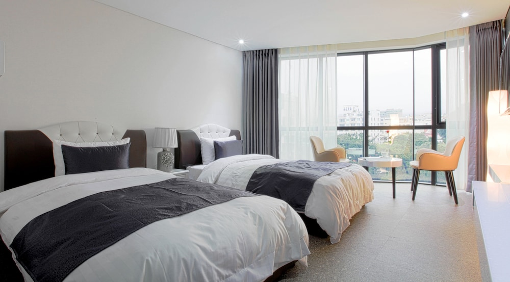 STANDARD, TWIN BEDS