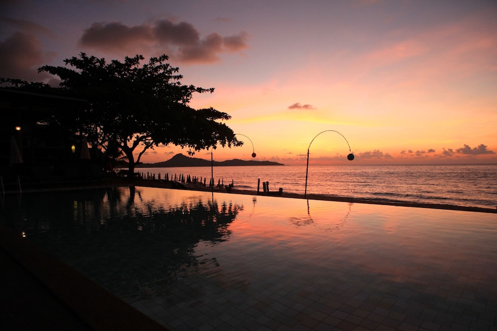The Hive Hotel Samui 67/71