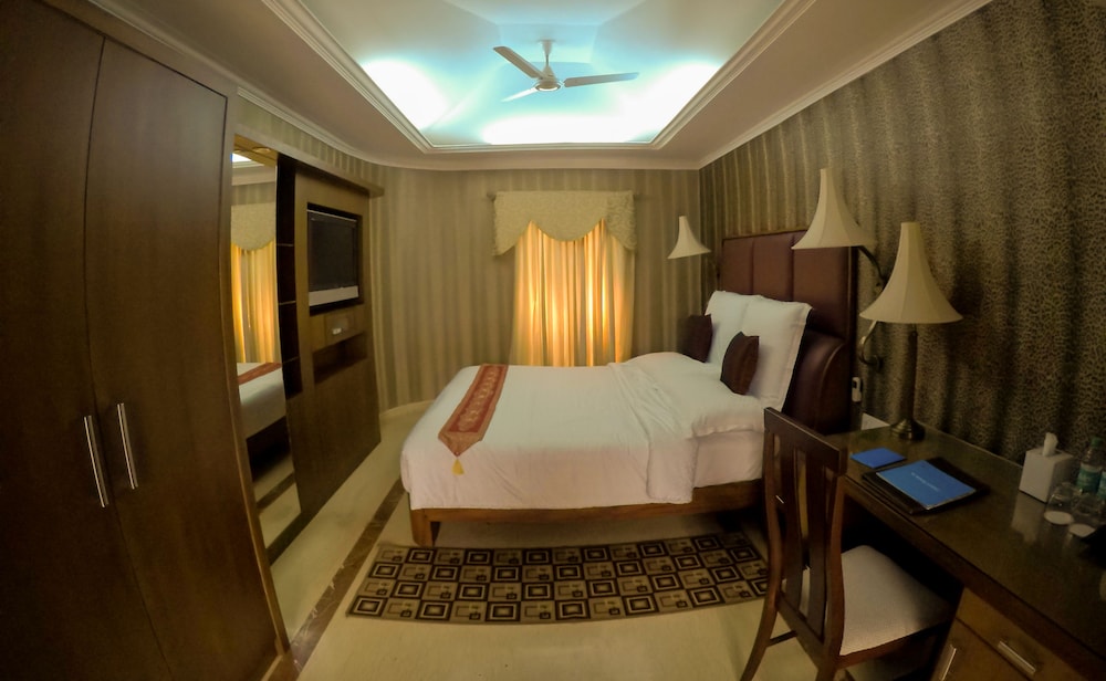 SAJ EARTH RESORT 33/71