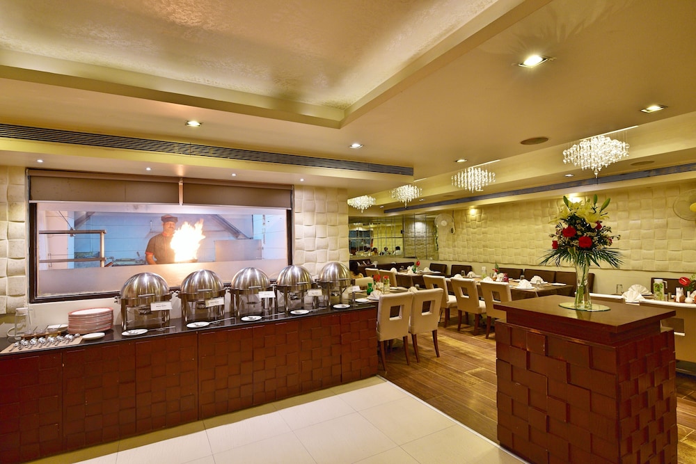 HOTEL SURYA PLAZA 4/46