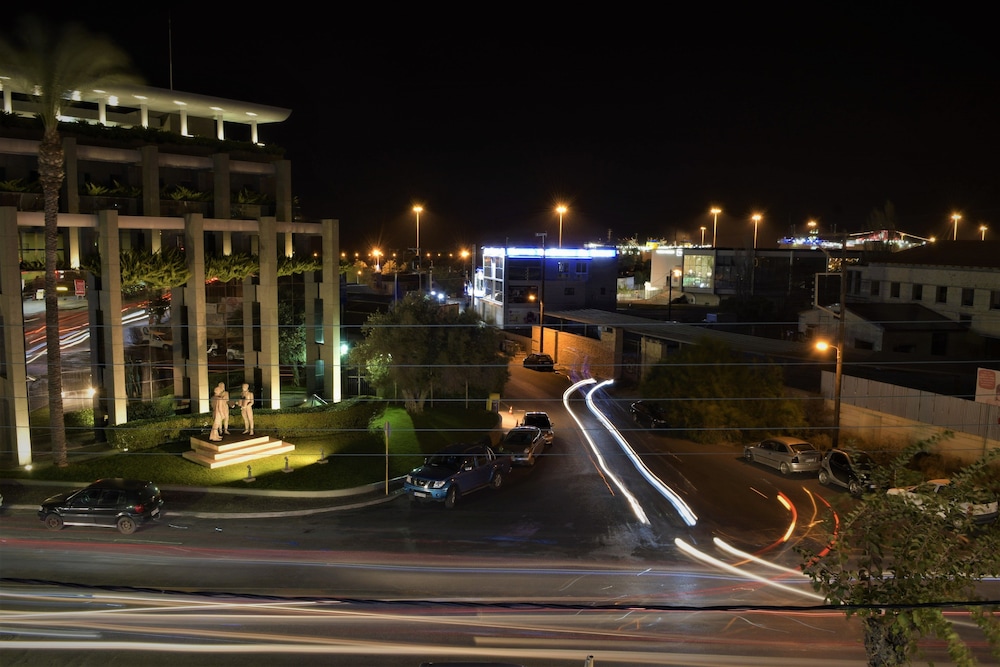 Lavris City Suites 22/50