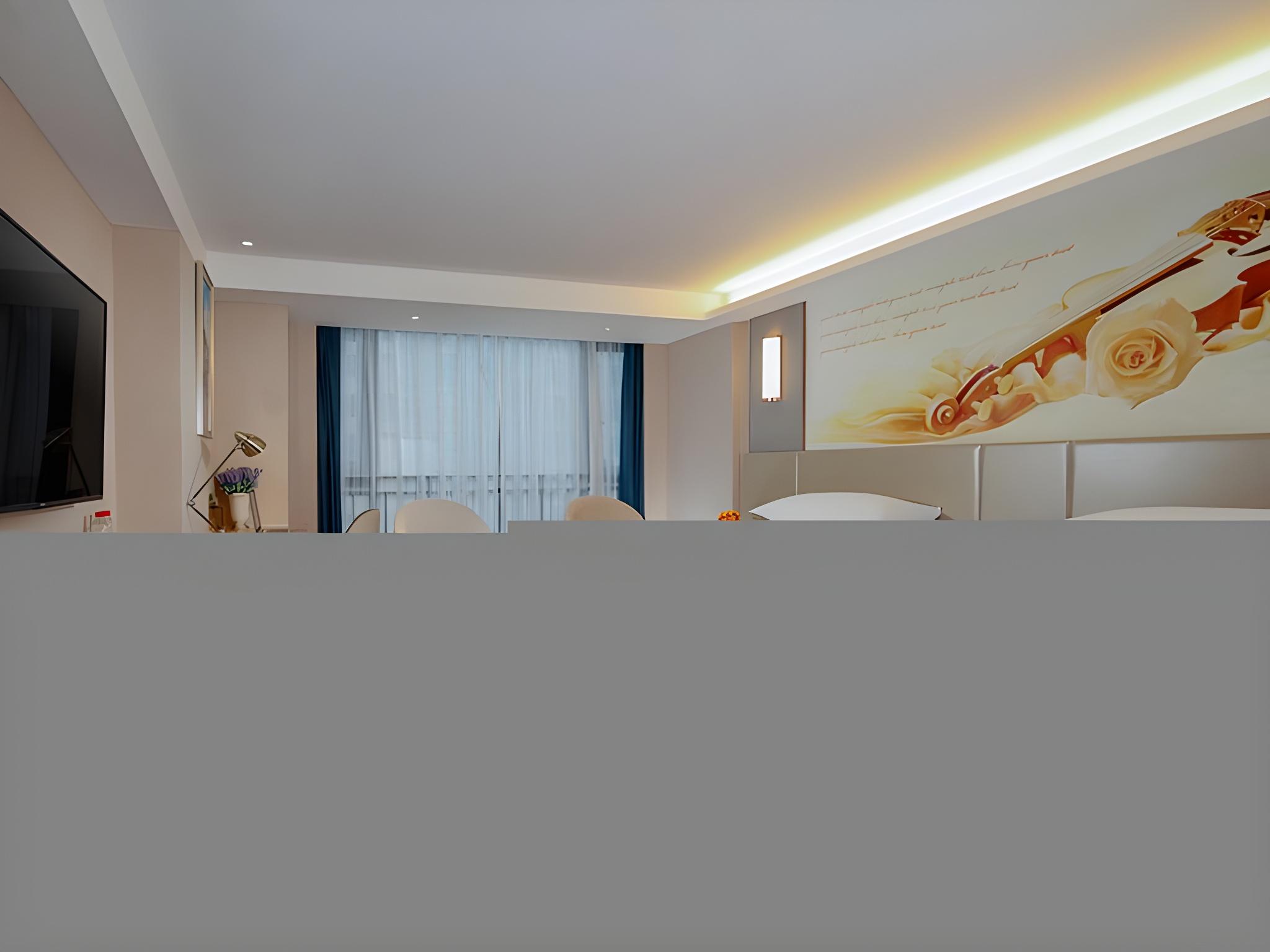 Vienna Hotel (Xinjin Old Pier, Liujianian Metro Station) 30/63