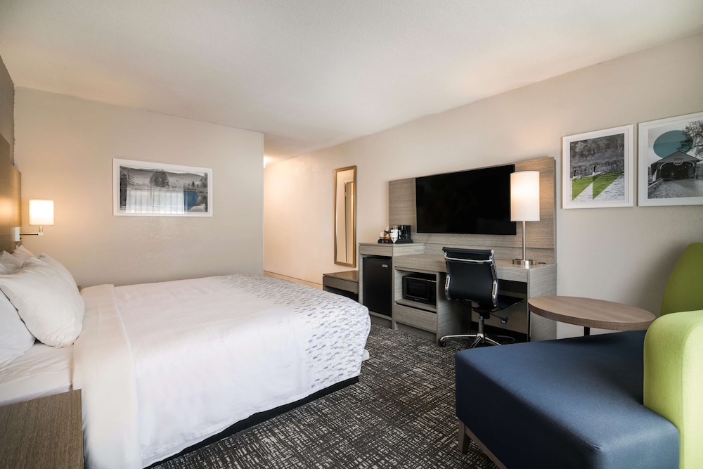 Best Western Plymouth Inn-White Mountains 12/35