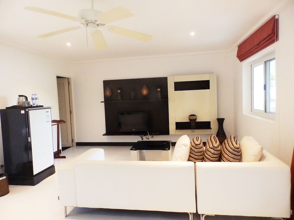 Serenity Lakeside Resort 44/69