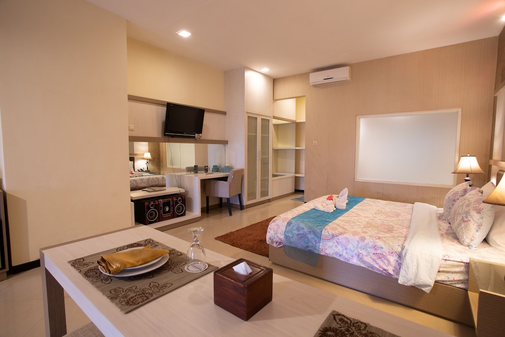 Royal Trawas Hotel & Cottages 12/55