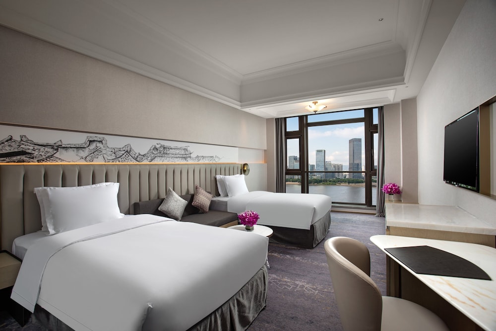Crowne Plaza Fuzhou South 19/65