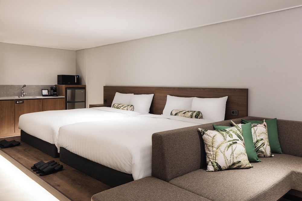 KENSINGTON, PREMIER, GARDEN VIEW, 25 PYEONG