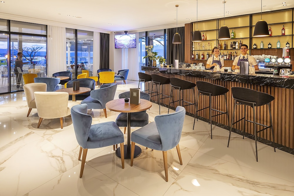 Riva Luxury Hotel 49/69