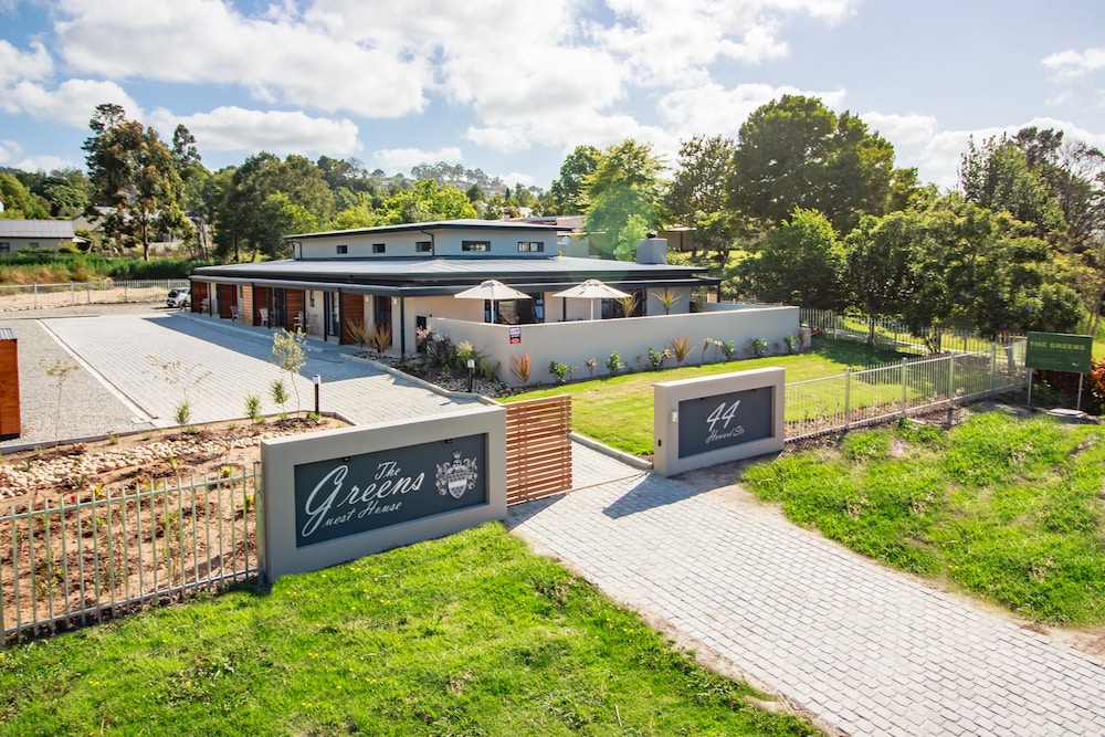 The Greens Guest House 23/26