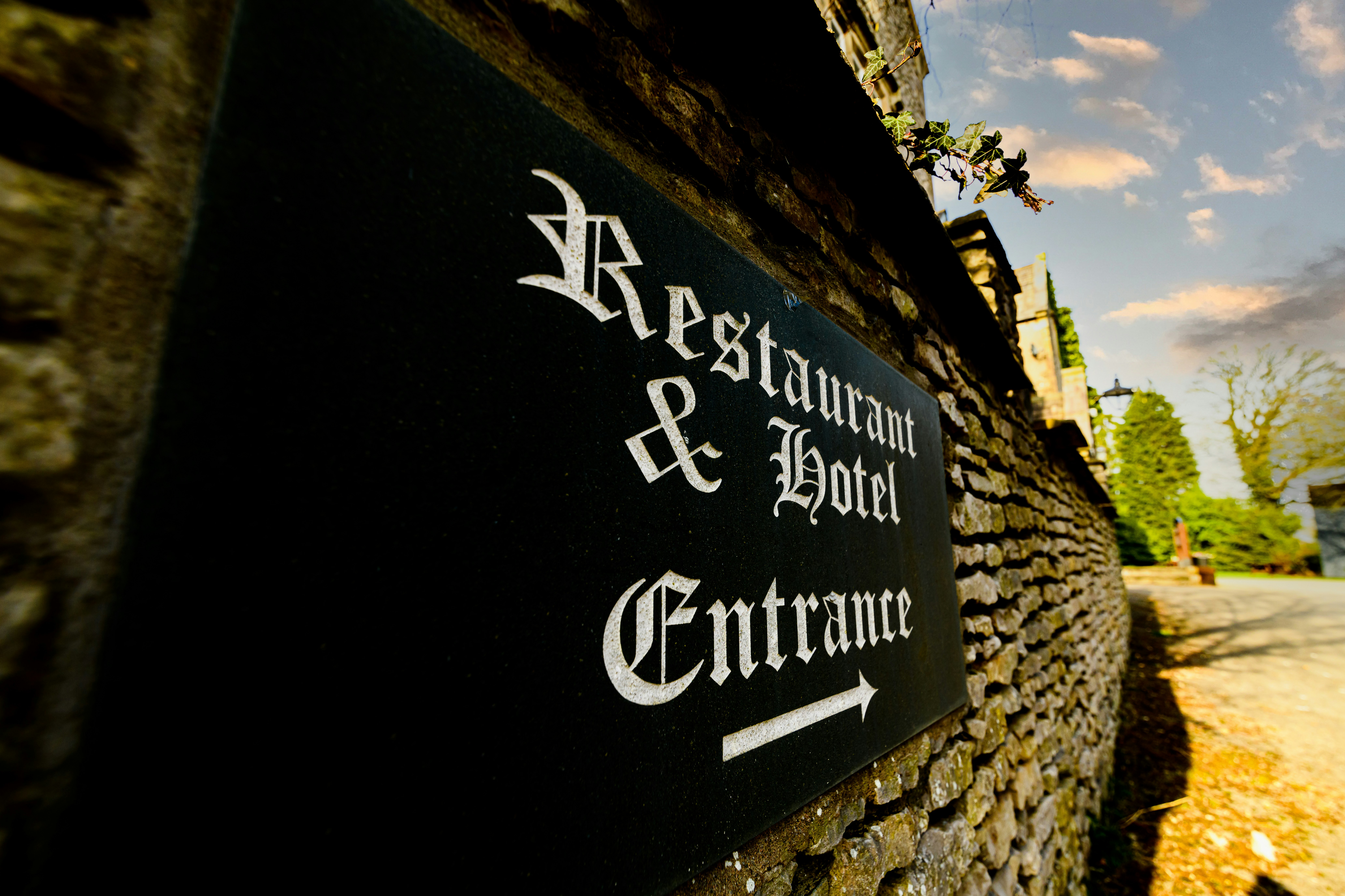 Stonecross Manor Hotel 25/37