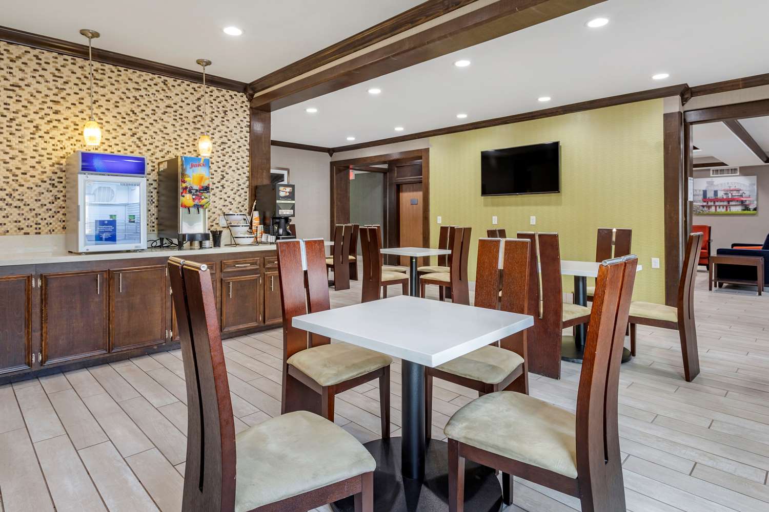 Comfort Inn Suites North Little Rock Jfk Blvd 10/14