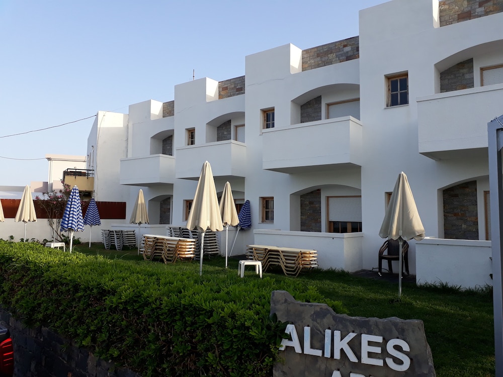 Alikes Suites & Studios 4/50