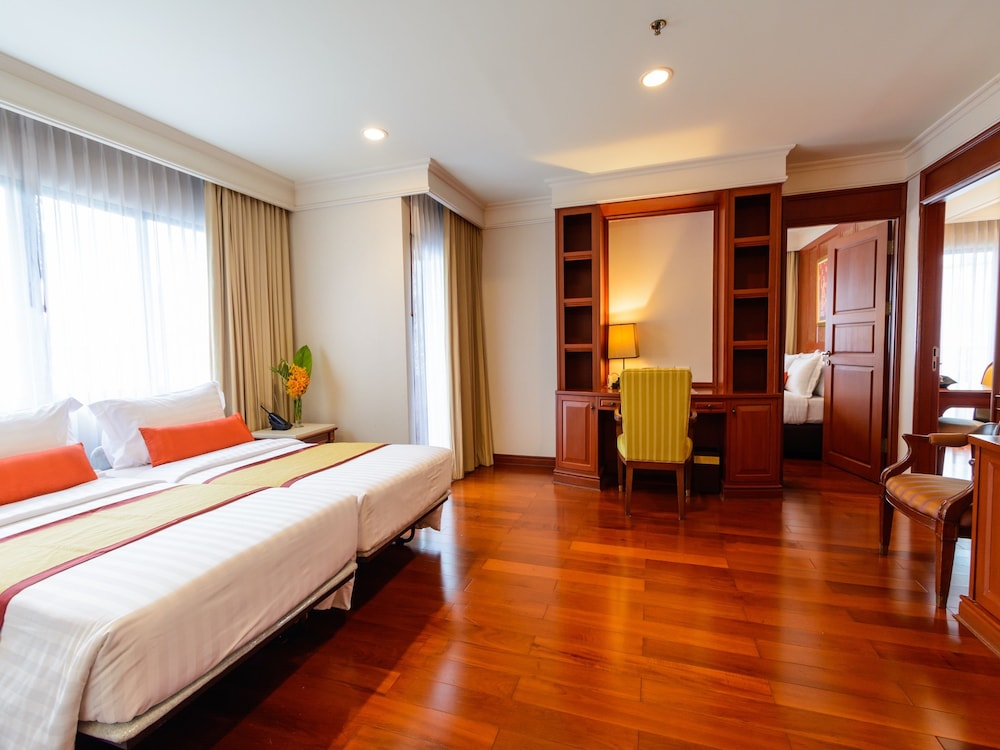 Centre Point Hotel Sukhumvit 10 40/114