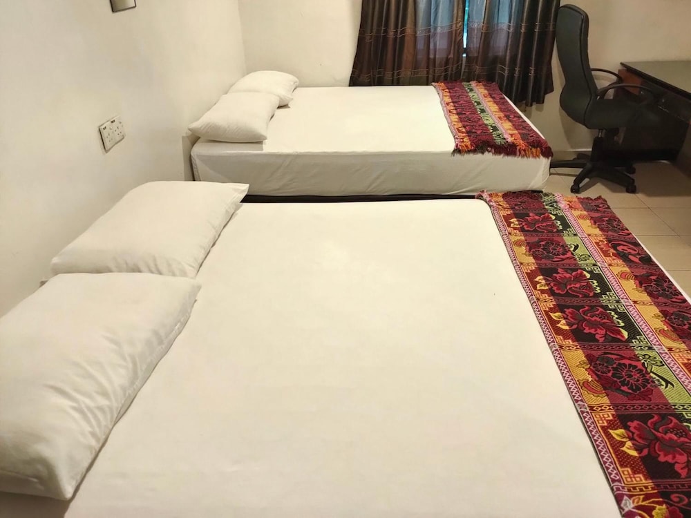OYO 90273 Mz Hotel 13/20